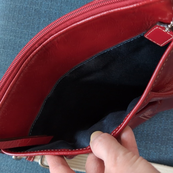 COACH PATENT CROSSBODY EUC - Picture 5 of 13